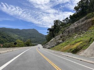 Novo contorno da Tamoios com acesso a Ubatuba tem operação especial; veja dias e horários com a via liberada