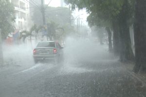 Defesa Civil alerta que frente fria deve provocar temporais e ventos de até 60 km/h no Vale e região; veja a previsão | Vale do Paraíba e Região