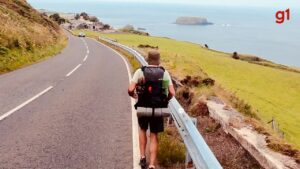Em desafio de solidariedade, brasileiro percorre cerca de 2,6 mil km a pé para dar a volta na Irlanda: 'Aventura'