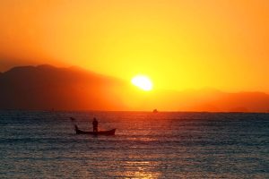 Exposição fotográfica retrata identidade e belezas naturais de Ubatuba; confira