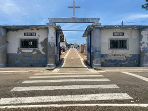 Suspeito de violar túmulo no cemitério de Taubaté é detido com crânio humano na mochila