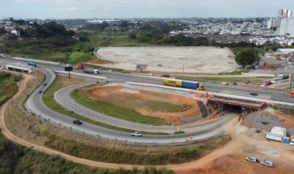 Viaduto de acesso a Jacareí (SP) na rodovia Presidente Dutra é liberado | Vale do Paraíba e Região